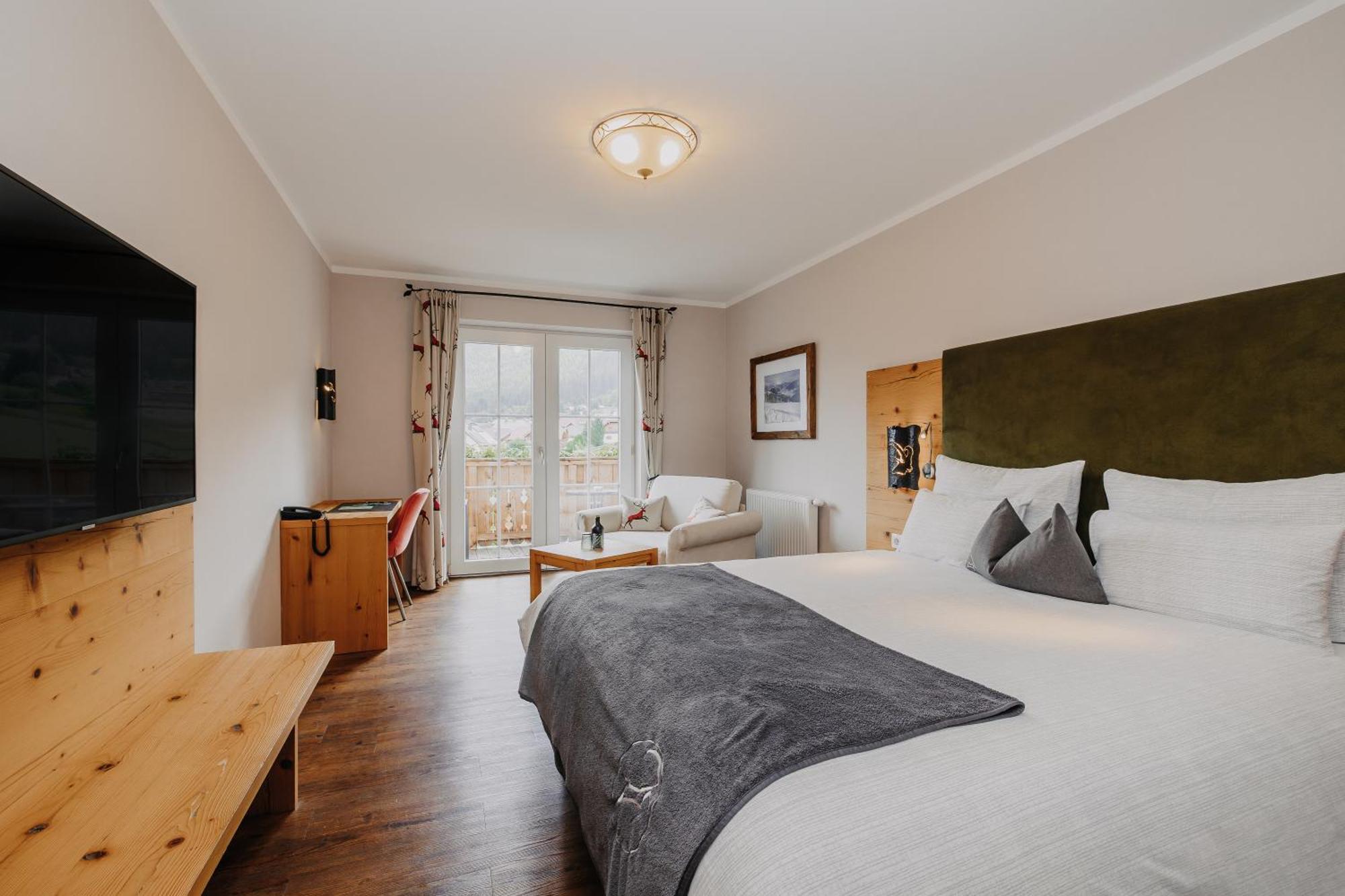 Almgut - Mountain Wellness Hotel Sankt Margarethen im Lungau Luaran gambar