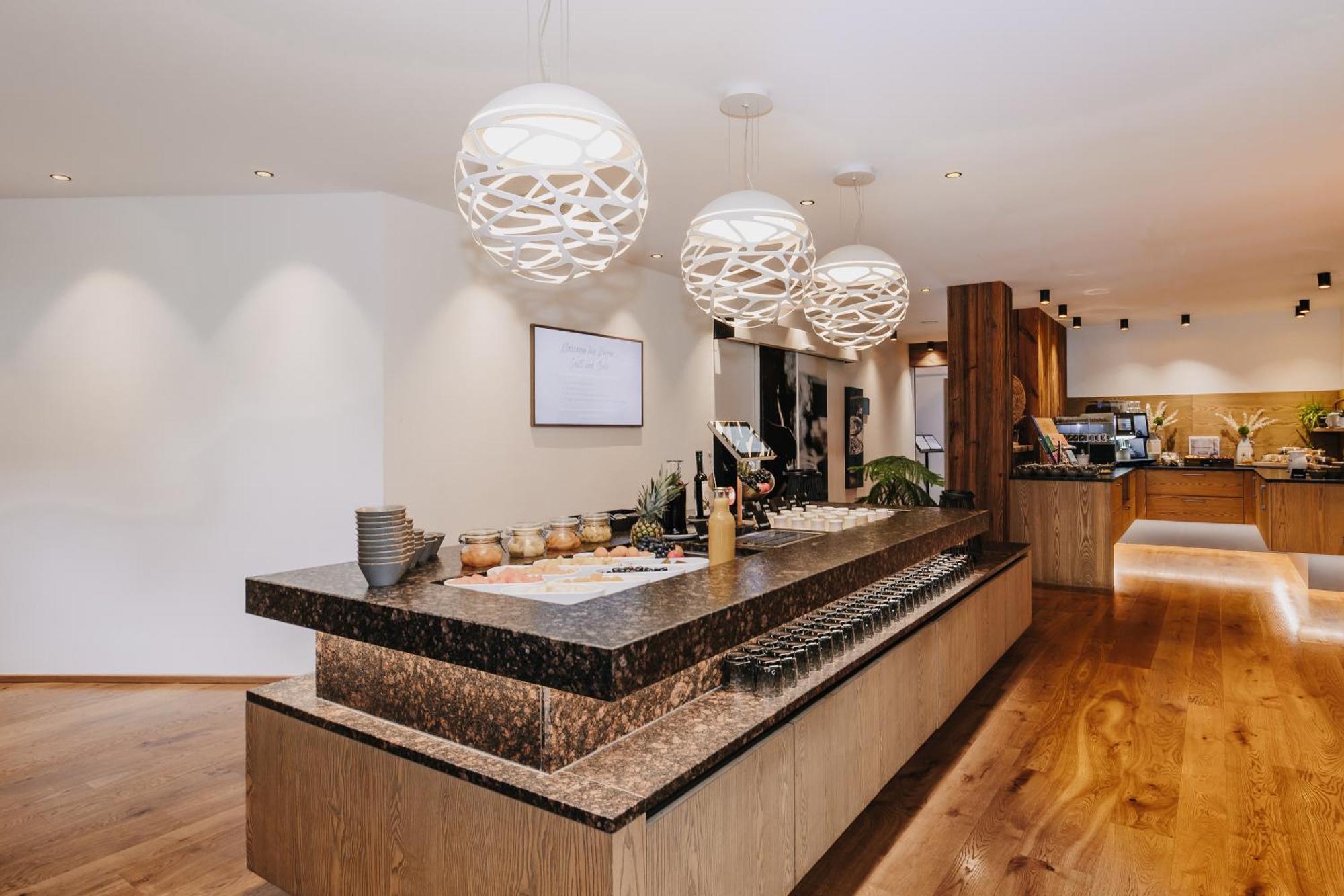Almgut - Mountain Wellness Hotel Sankt Margarethen im Lungau Luaran gambar