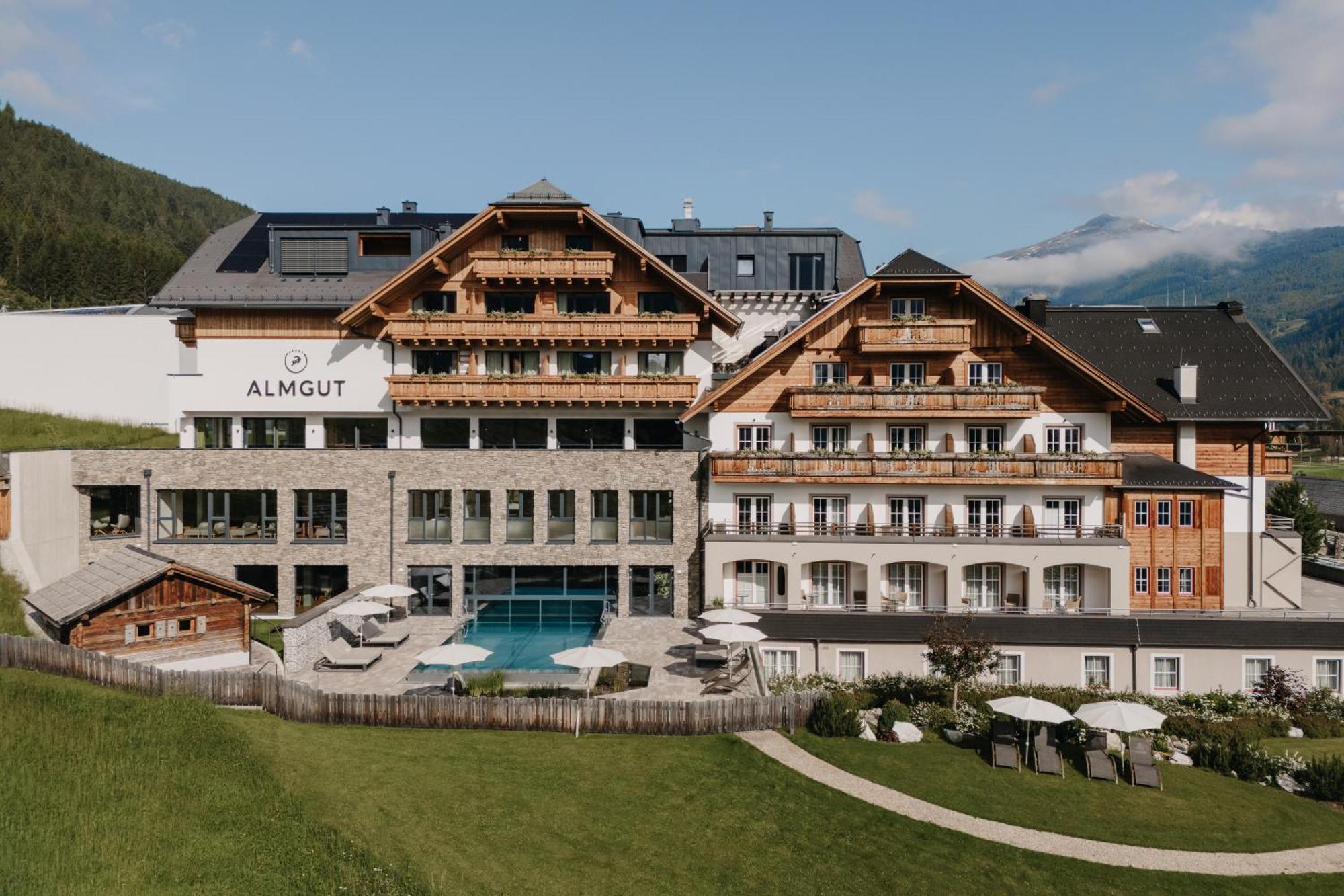 Almgut - Mountain Wellness Hotel Sankt Margarethen im Lungau Luaran gambar
