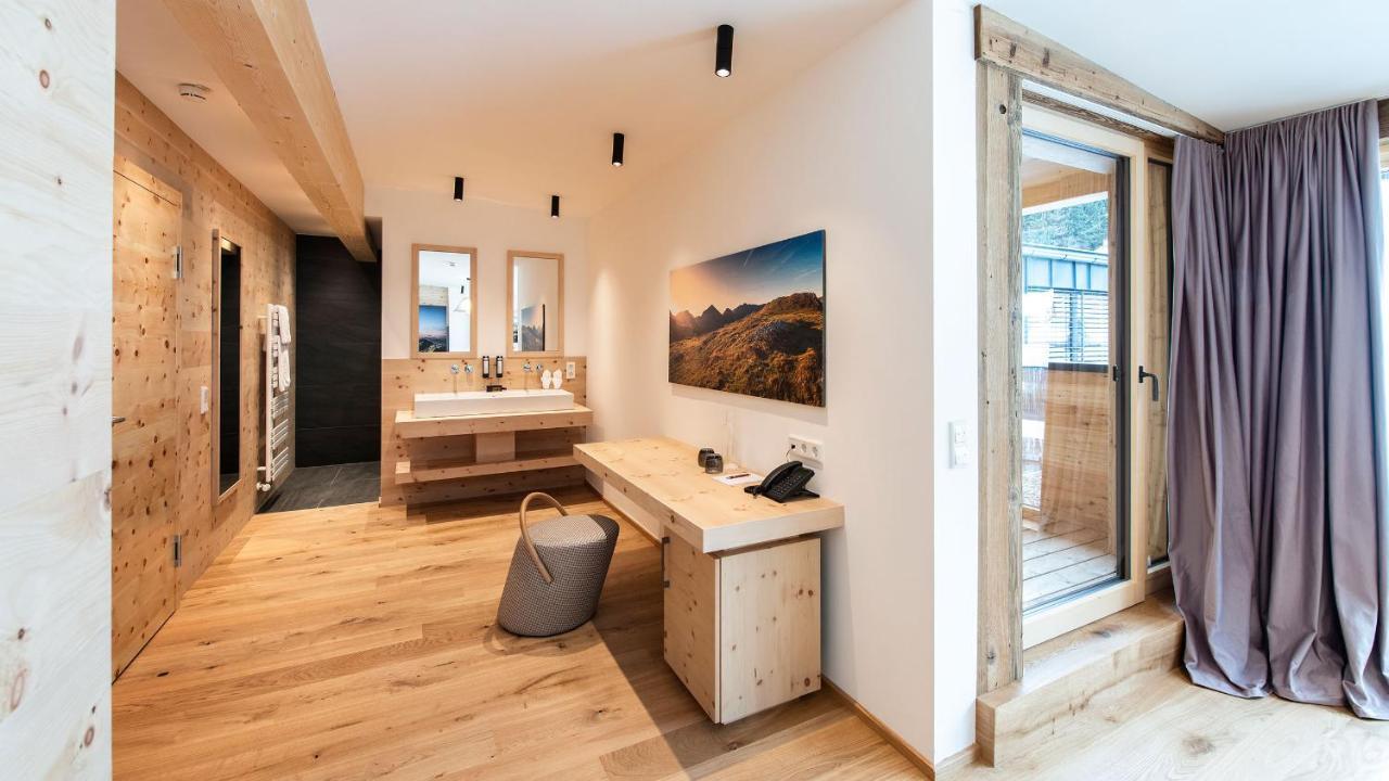 Almgut - Mountain Wellness Hotel Sankt Margarethen im Lungau Luaran gambar